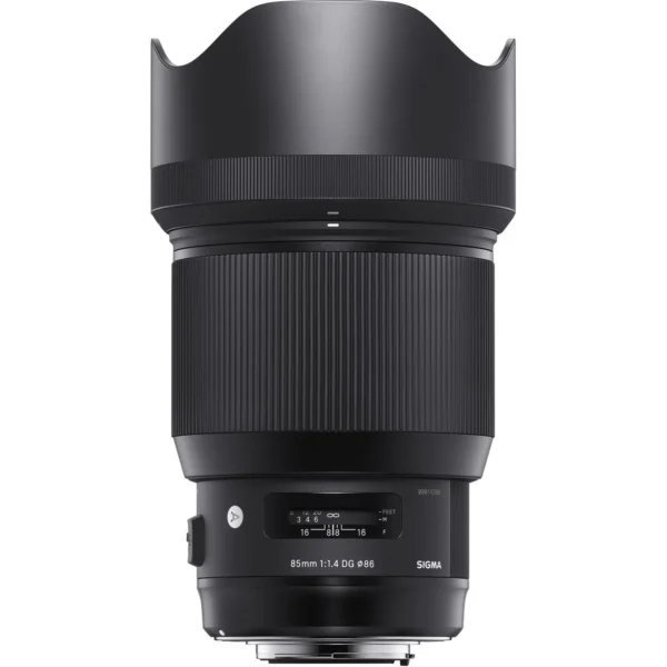 عدسة سيجما 85mm Art مستعملة بحالة جيدة جدًا بنسبة 80% بفتحة f/1.4 لتصوير البورتريه واللقطات الاحترافية